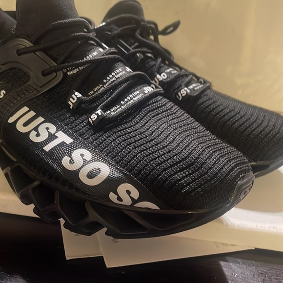 Just so so sneakers size 11 - Picture 4 of 16